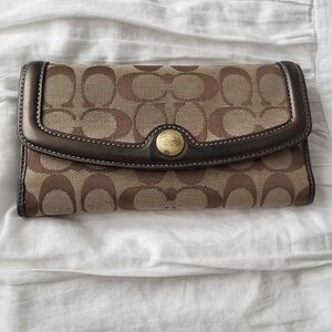 Coach Signature Canvas Trifold Wallet With Matching Checkbook Cover